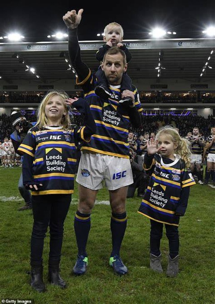 
Rob Burrow Rugby Net Worth, Children With Wife Lindsey Burrow 