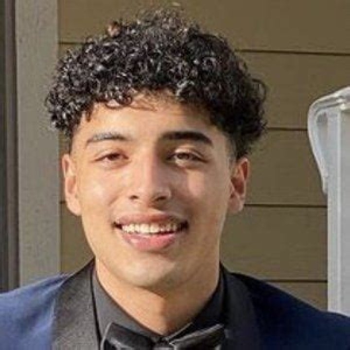Robert Martinez (TikTok Star) - Age, Family, Bio
