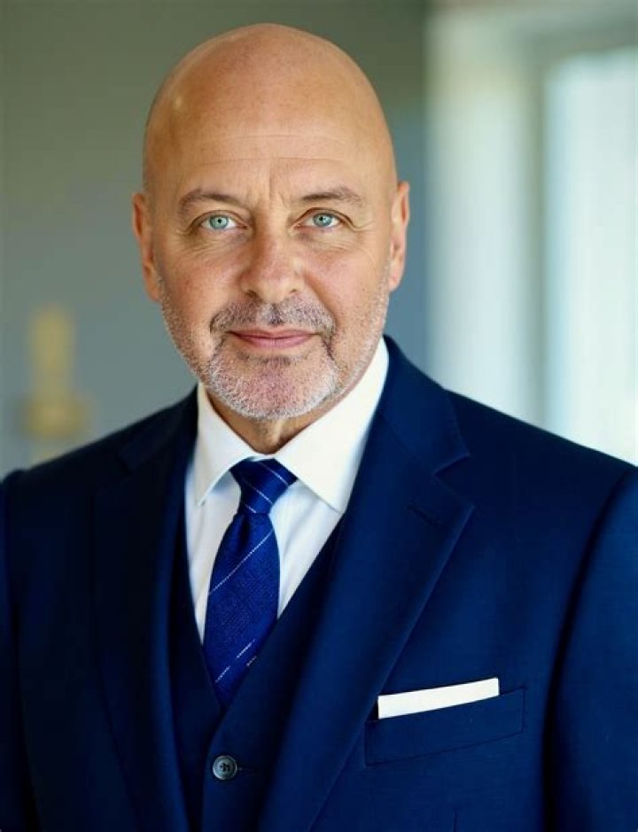 Ron Thomas - Age, Family, Bio