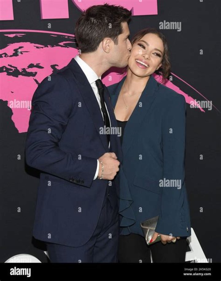 ‘9-1-1: Lone’ star Ronen Rubinstein secretly married longtime girlfriend Jessica Parker Ronen Rubinstein and Jessica Parker have been dating since 2017