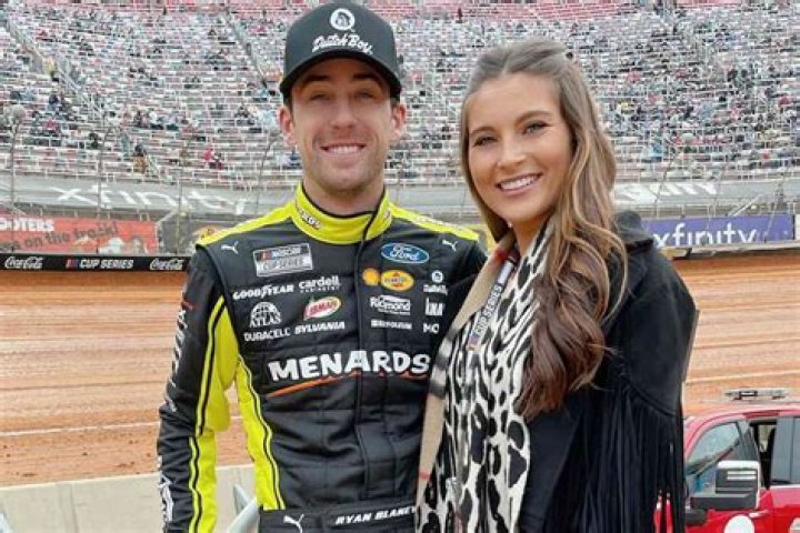 Ryan Blaney is not Married to Wife. Dating Girlfriend: Gianna Tulio. Kids