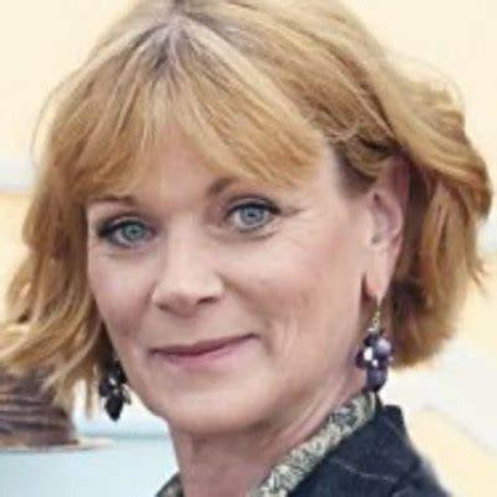 Samantha Bond Bio (Wiki) 