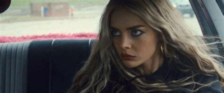 Samara Weaving photo 3