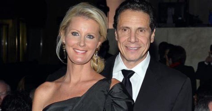 Sandra Lee says we’re ‘body-shaming’ Gov. Cuomo by discussing his body piercings