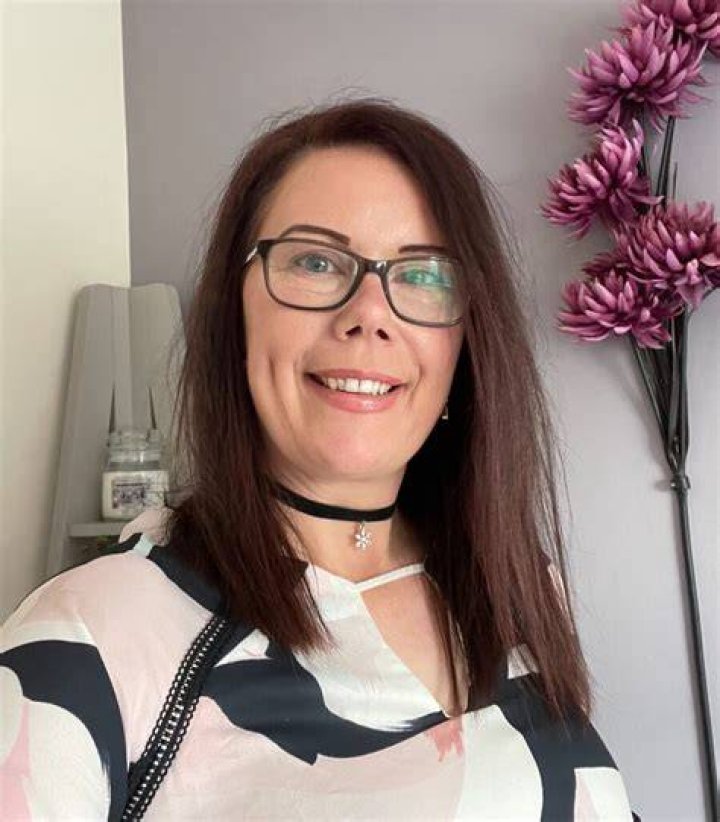 
Sarah Anne Staples Height, Weight, Net Worth, Age, Birthday, Wikipedia, Who, Nationality, Biography 