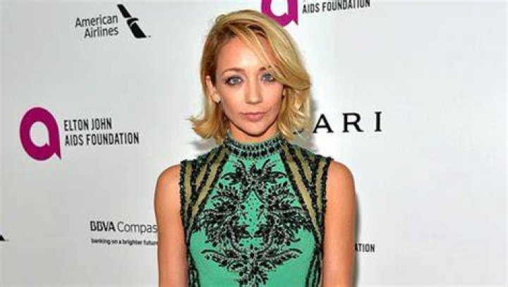 Sarah Scott Bio (Wiki) 