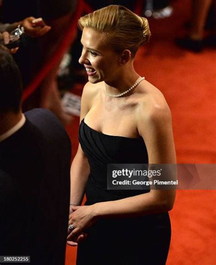 Scarlett Johansson arrives at the White House Correspondents Dinner in Washington