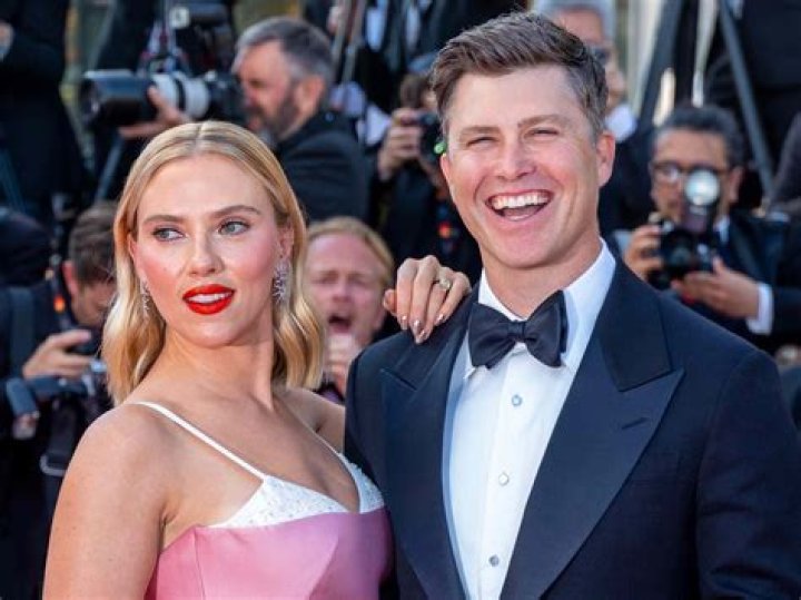 Scarlett Johansson has a new makeout buddy: SNL’s Colin Jost
