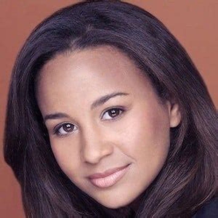 Shadia Simmons - Age, Family, Bio