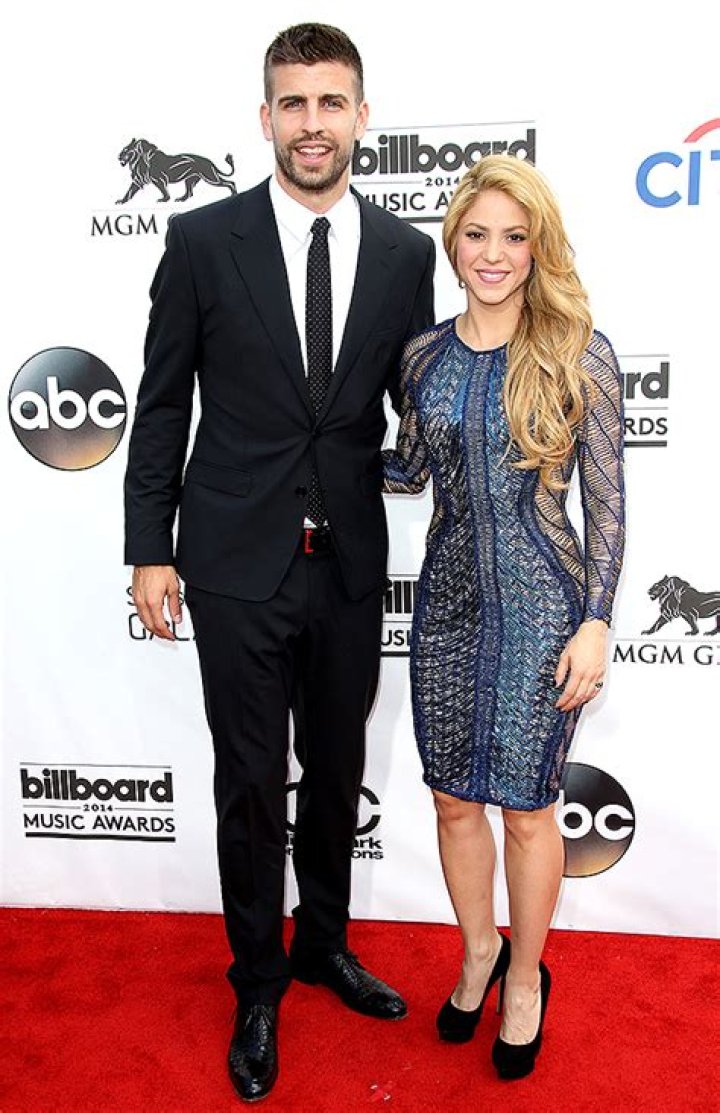 Shakira’s Ex-Boyfriend Gerard Piqué Is Dating Clara Chia Marti Shakira and Gerard with their children