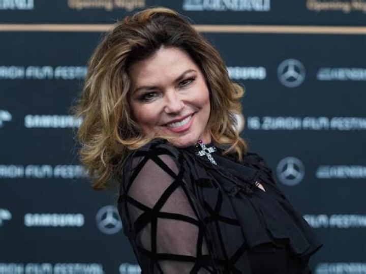 
Shania Twain Says She Could Become Unable to Sing Again If Throat Surgery Results Don’t ‘Hold Up’ 