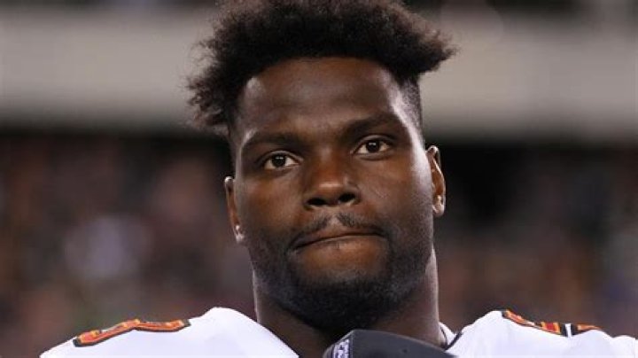 Shaquil Barrett is again going to be a dad to a baby girl