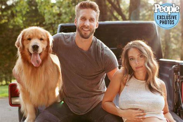 Shawn Booth is expecting his first child with a photographer Audrey _Dre_ Joseph