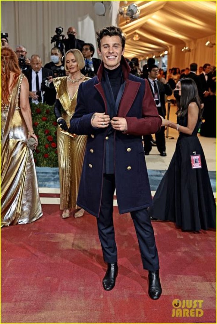 Shawn Mendes at met gala 2022