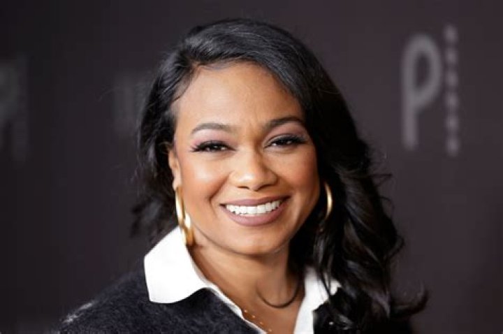 Shazi Raja – the American actress! Know about her family, career, and dating history!