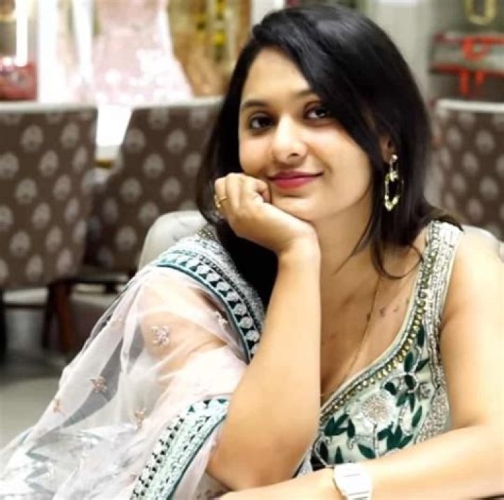Shraddha Jaiswal Height, Weight, Net Worth, Age, Birthday, Wikipedia, Who, Instagram, Biography