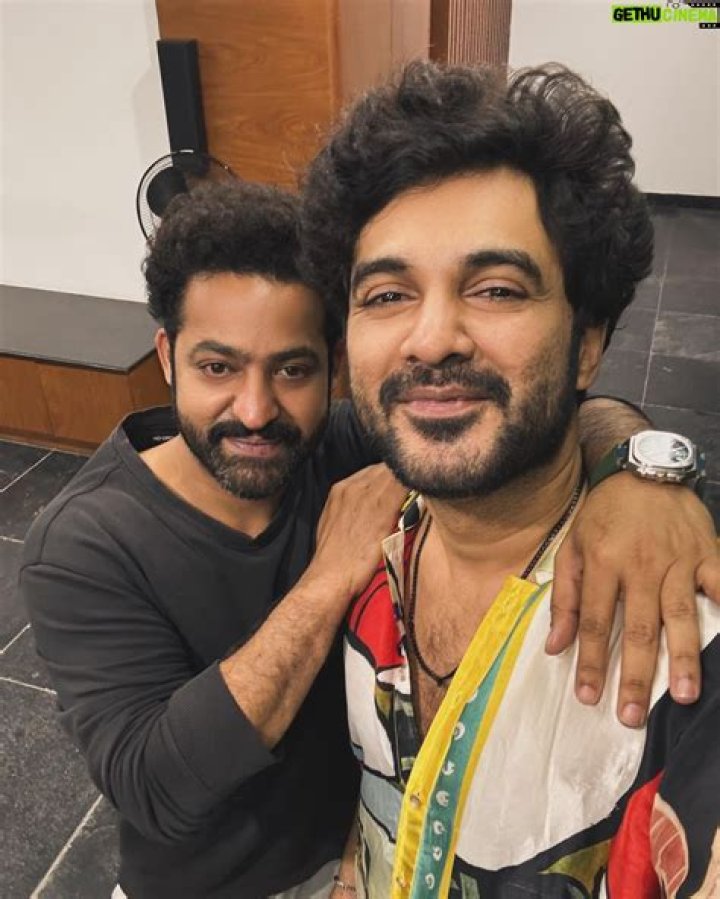 Sidhu Jonnalagadda Height, Weight, Net Worth, Age, Birthday, Wikipedia, Who, Nationality, Biography