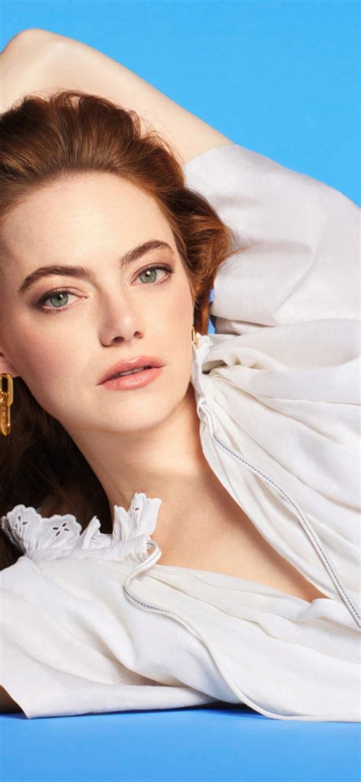 Who is Emma Stone’s new boyfriend? Know the latest on her relationship status and dating timeline! Source: Instyle.co.uk (Emma Stone with Andrew Garfield)