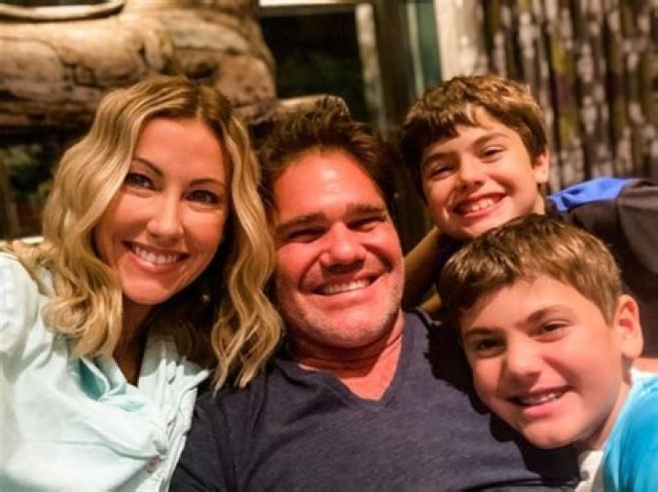 Stephanie Hollman - Age, Family, Bio