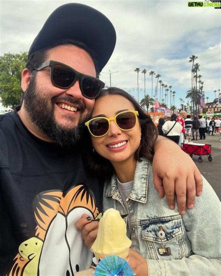 Steve Zaragoza - Age, Family, Bio