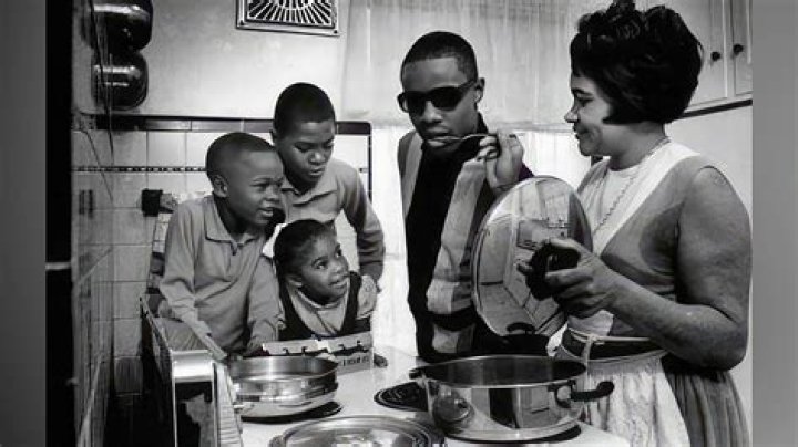 Stevie Wonder - Age, Family, Bio