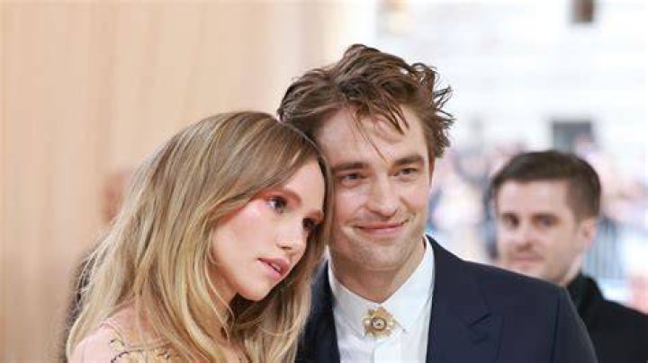 Suki Waterhouse and Boyfriend Robert Pattinson Expecting First Child Together