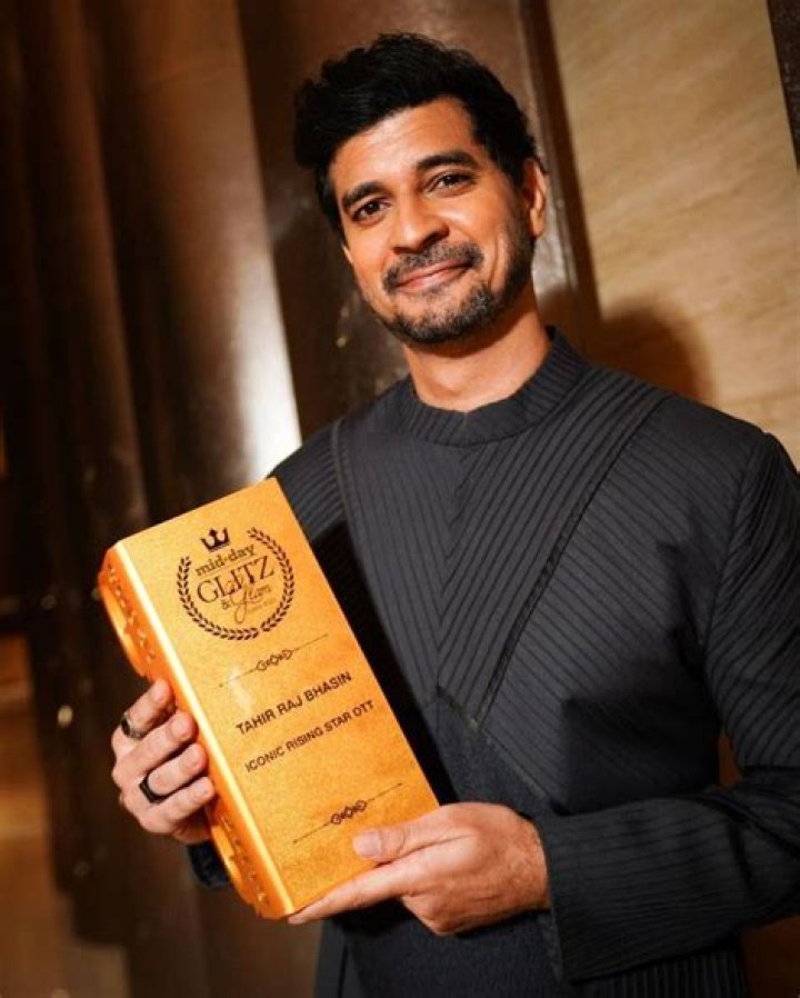 
Tahir Raj Bhasin Height, Weight, Net Worth, Age, Birthday, Wikipedia, Who, Nationality, Biography 