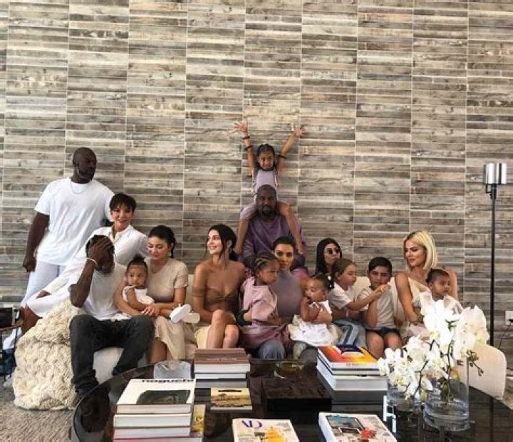 All the unseen photos of the Kardashian family by Kris Jenner! The Kardashian Family Picture
