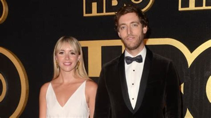 Thomas Middleditch and Mollie-Gates open marriage ended in divorce! Find about their married life and net worth