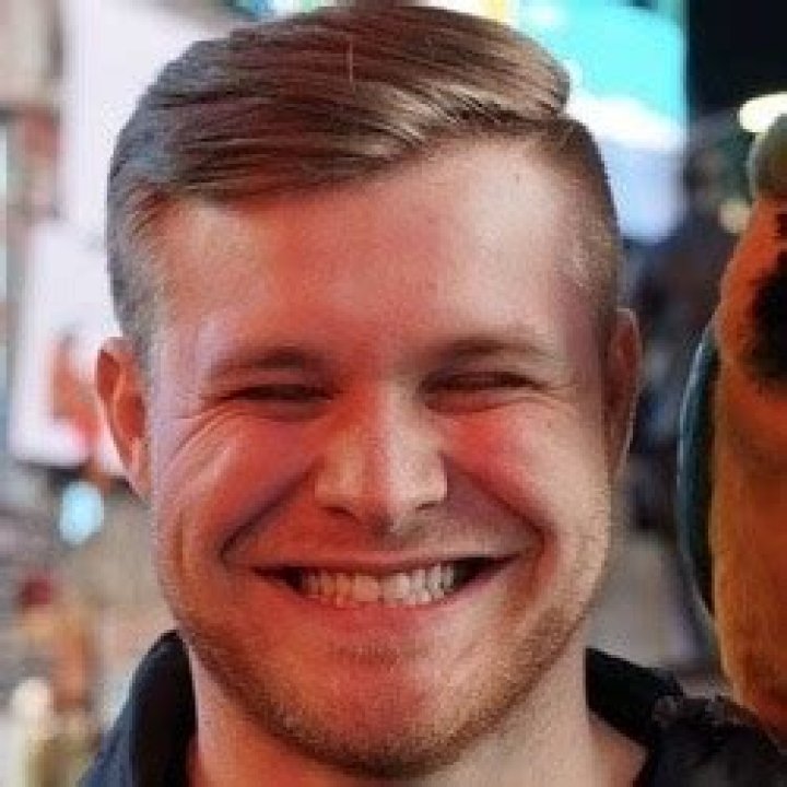 Tim Knezic - Age, Family, Bio