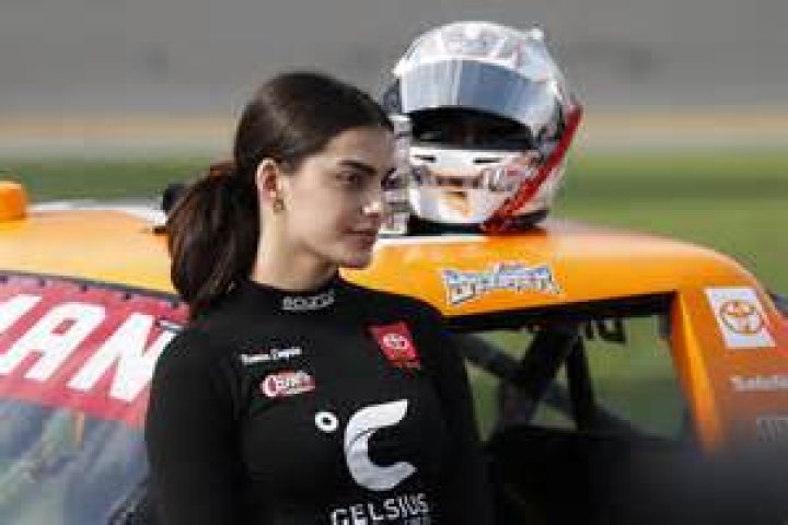 Toni Breidinger - Age, Family, Bio