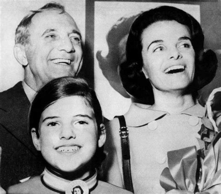 US Senator Dianne Feinstein Married Thrice! Her Children, Age, Net Worth