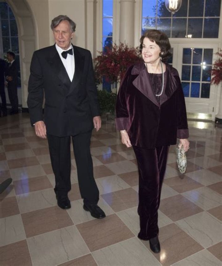 US Senator Dianne Feinstein Married Thrice! Her Children, Age, Net Worth US Senator Dianne Feinstein Married Thrice! Her Children, Age, Net Worth