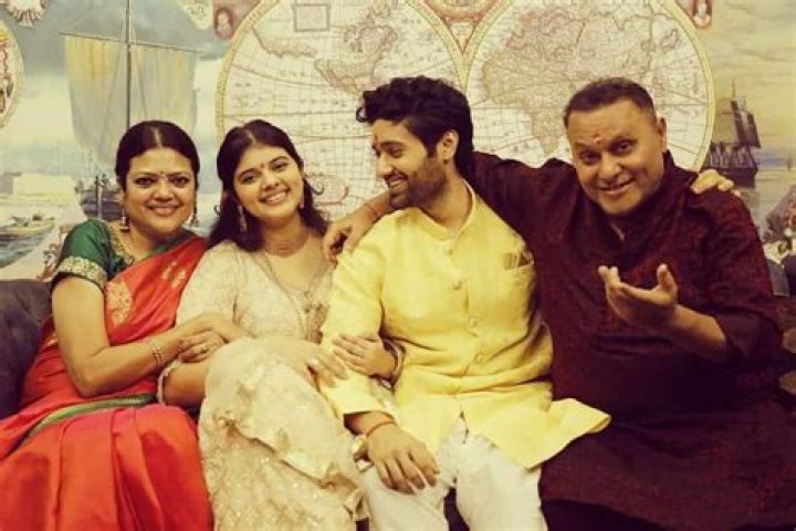 Utkarsh Sharma - Age, Family, Bio