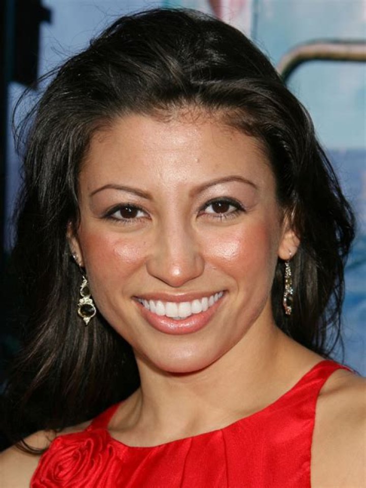 Vanessa Born - Age, Family, Bio