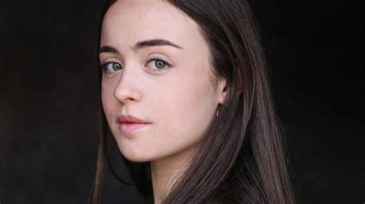 Victoria Oliver - Age, Family, Bio