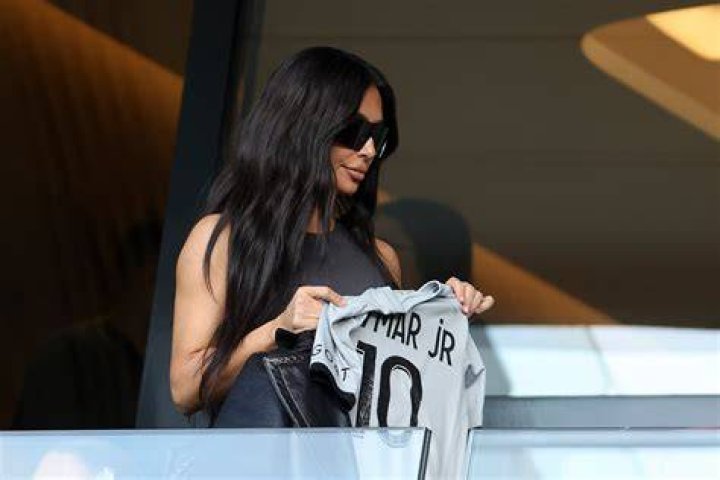 Was Kim Kardashian a ‘football curse’ for both Arsenal & Paris Saint-Germain?