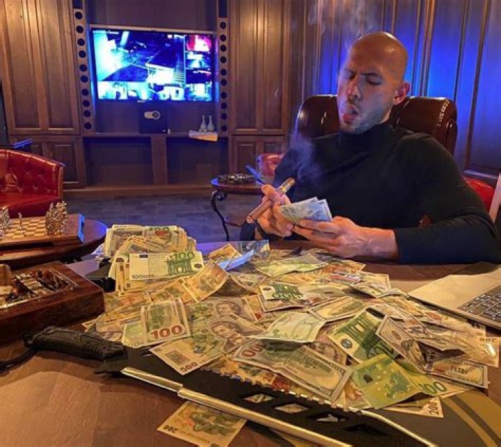 
What Is Dan Bilzerian’s Net Worth and How Did He Get Rich? 