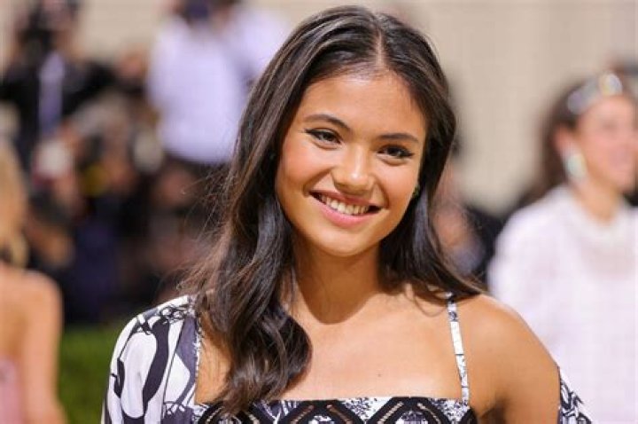 What Is Emma Raducanu Ethnicity? Meet Her Parents Ian Raducanu And Renee