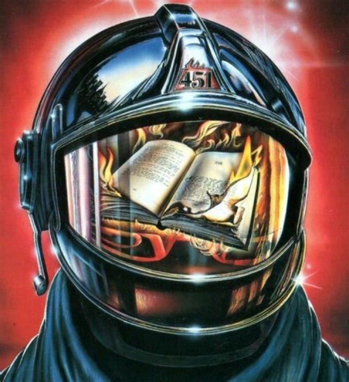 What is symbolic about the number 451 on Montag's helmet?