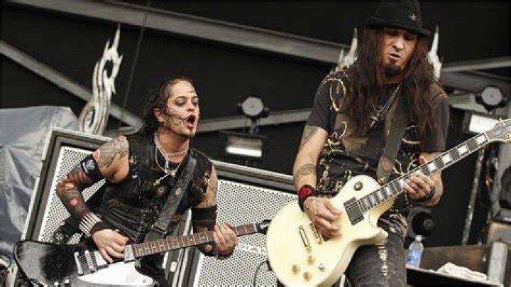 
What was Wayne Swinny’s cause of death? Saliva guitarist passes away at 59 