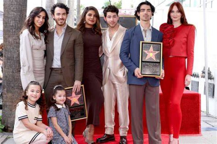 
Who are Joe Jonass Parents? Joe Jonas Biography, Parents Name and More 