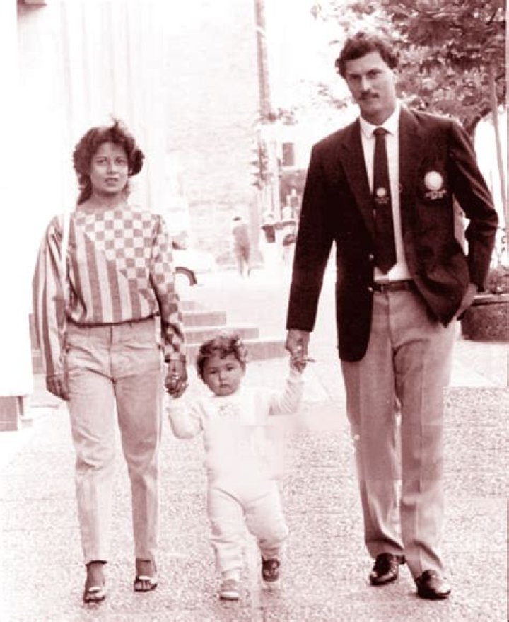 
Who are Roger Binnys Parents? Roger Binny Biography, Parents Name, Nationality and More 