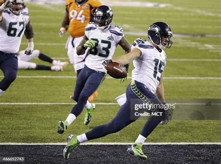 Who does Jerome Kearse play for?