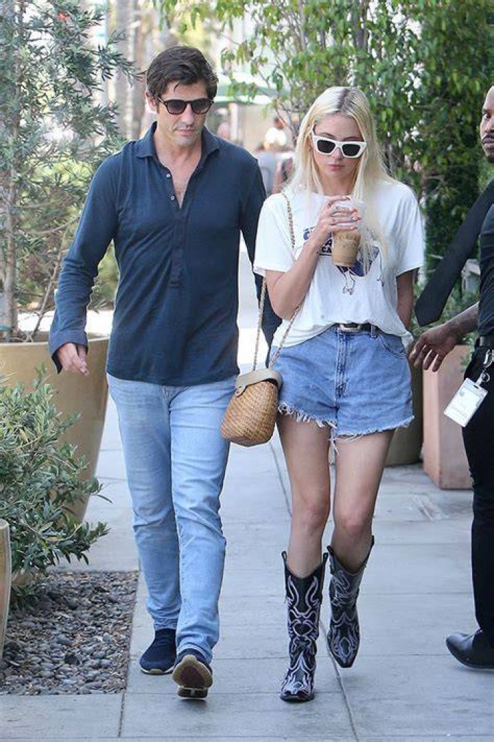 
Who Is Ashley Benson Dating? Know Ashley Benson Boyfriend, Age, Birthday, Networth, Height And More 