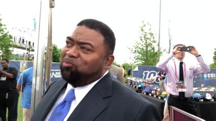 Who is Josh Jacobs’ father?