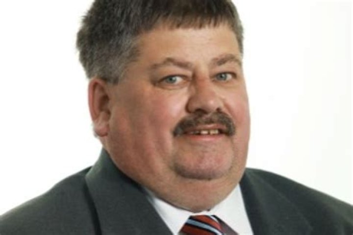 
Who Is William Walker? Age Wife And Net Worth – DUP Councillor Arrested 