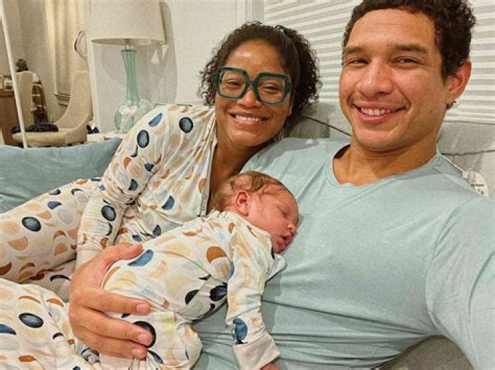Yhinyer Jackson, mother of Keke Palmer’s ex, Darius Jackson had filed for a restraining order against her husband in 2020! Yhinyer Jackson, mother of Keke Palmer’s ex, Darius Jackson had filed for a restraining order against her husband in 2020!
