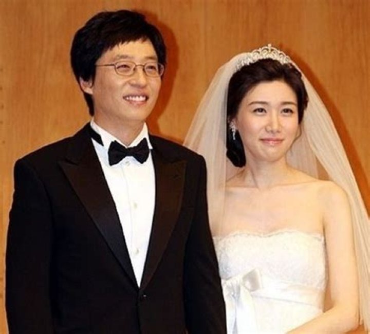 Yoo Jae-suk is Married to Wife: Na Kyung Eun. Kids.