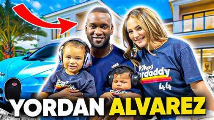 Yordan Álvarez - Age, Family, Bio